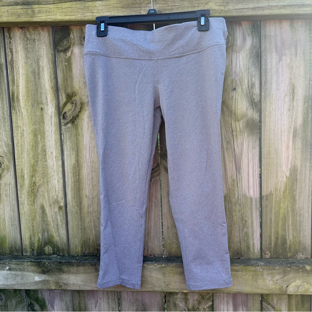 Prana Chakara Capri‎ Legging Heather Gray Size Medium - Picture 10 of 10
